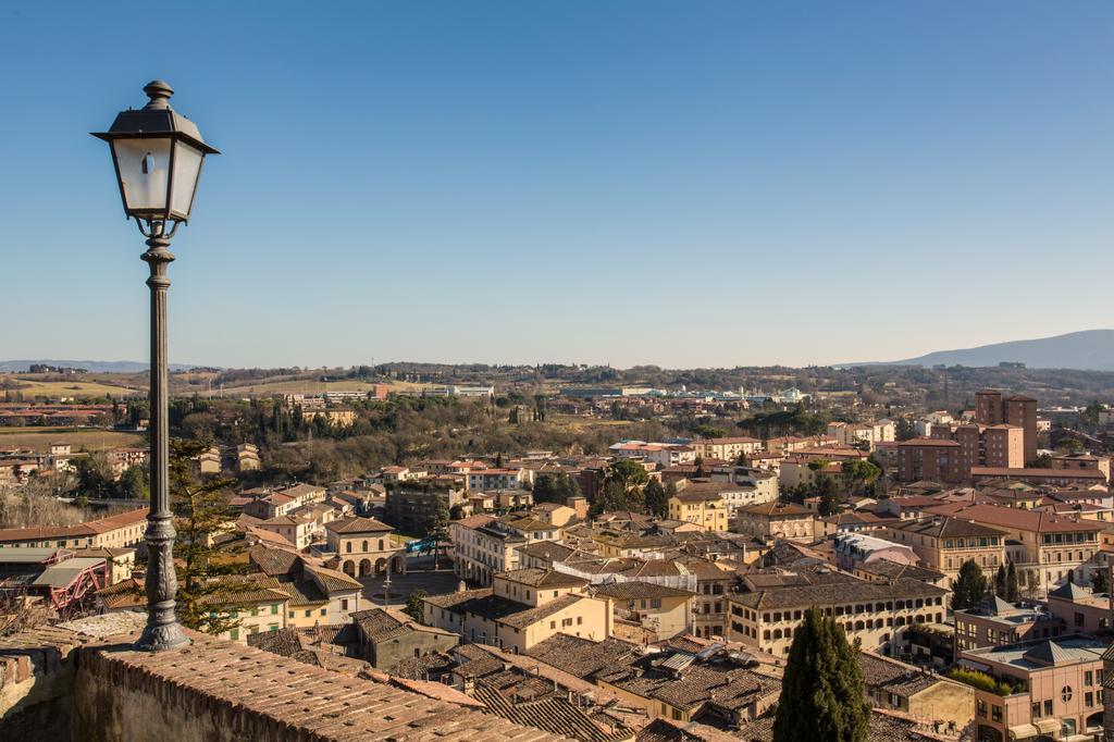 Whitehouse Hotel Colle di Val d'Elsa Exterior photo